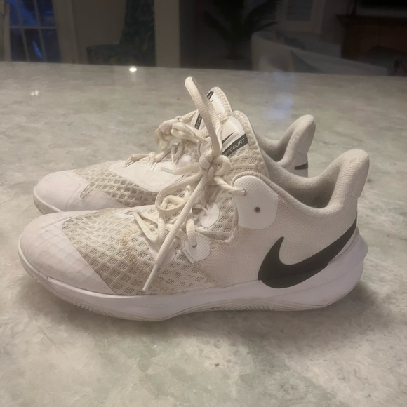 NIKE HyperZoom Court Sneaker size 8 women's - Picture 3 of 9